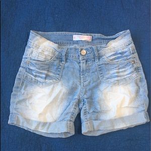 ⭐️distressed shorts⭐️
